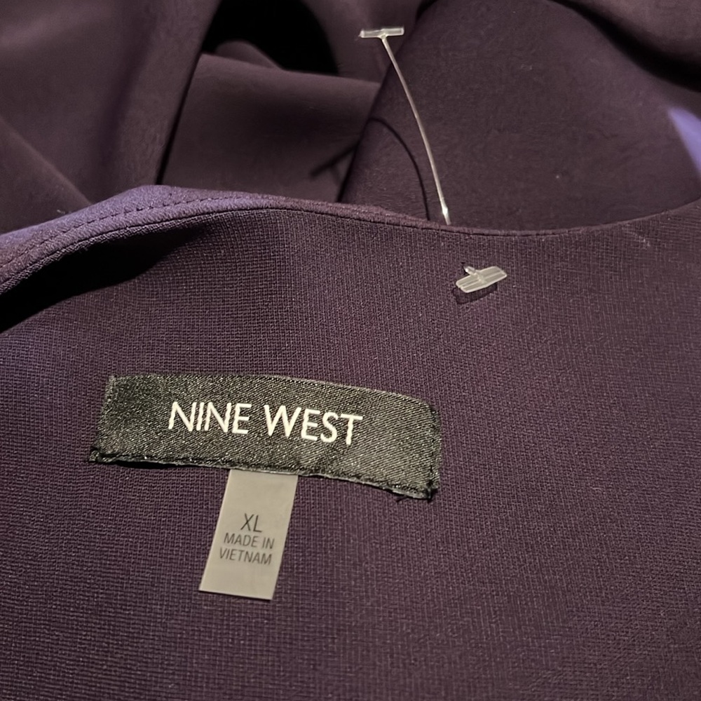 Nine West - Picture 7 of 8